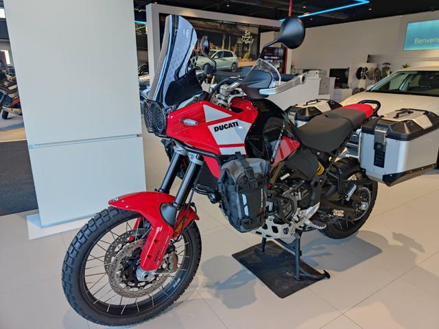 DUCATI DesertX 937 Rosso metallizzato