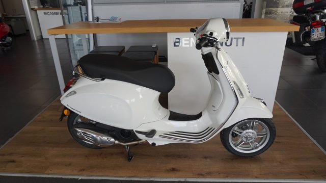 PIAGGIO Vespa 150 Primavera Bianco pastello