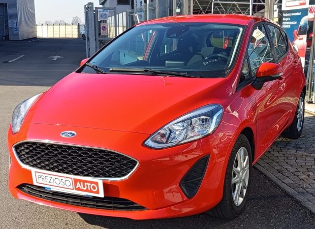 FORD Fiesta Rosso pastello