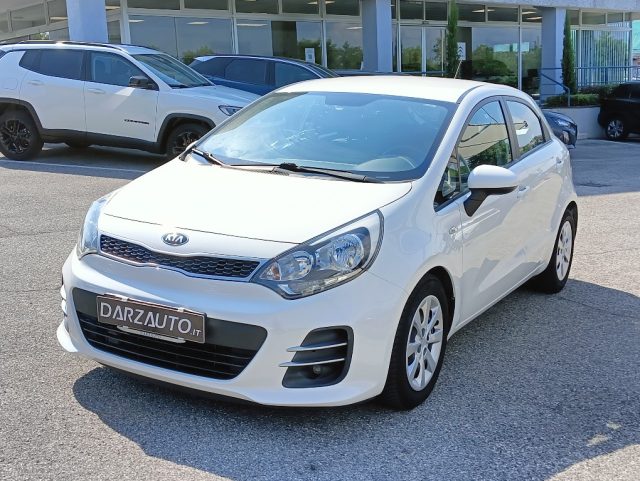 KIA Rio Bianco pastello