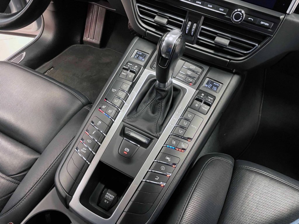 PORSCHE Macan 3.0 S 354cv PDK - 21 GTS - PASM - ION - FULL - 51