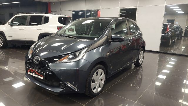 TOYOTA Aygo Grigio scuro metallizzato