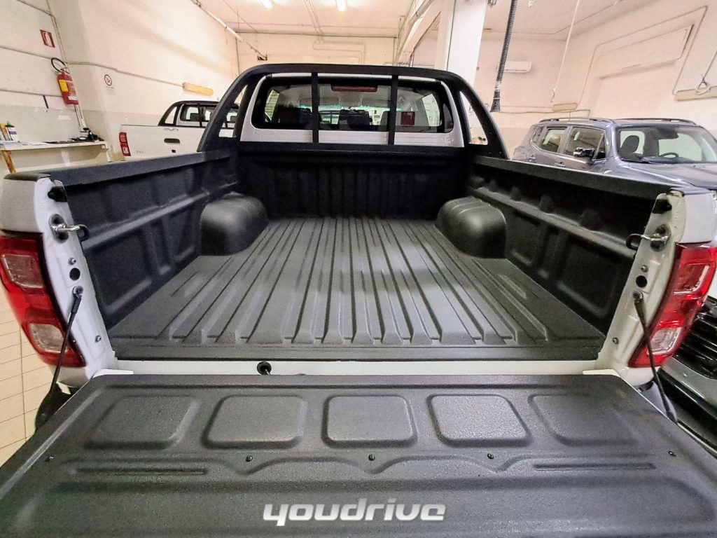 EVO Cross 4 / 2.0 Turbo Diesel Doppia Cabina - 4