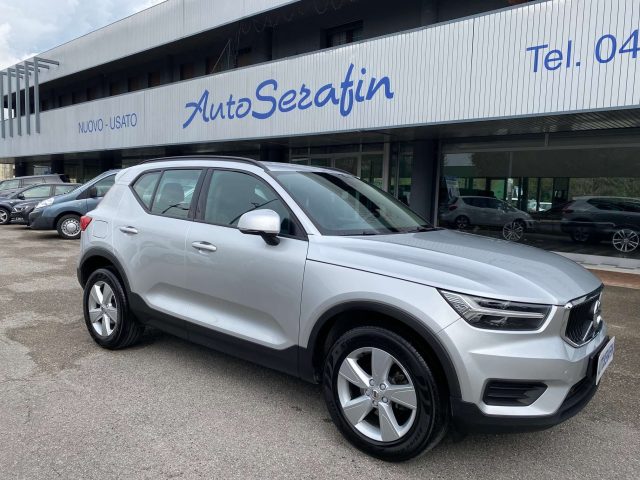 VOLVO XC40 Argento metallizzato