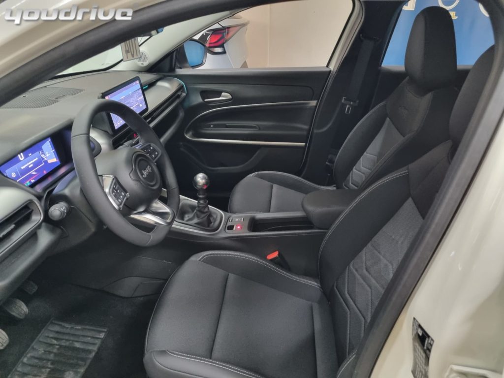 JEEP Avenger / 1.2 Turbo Summit+Navi Pack+Winter Pack KM0 - 7