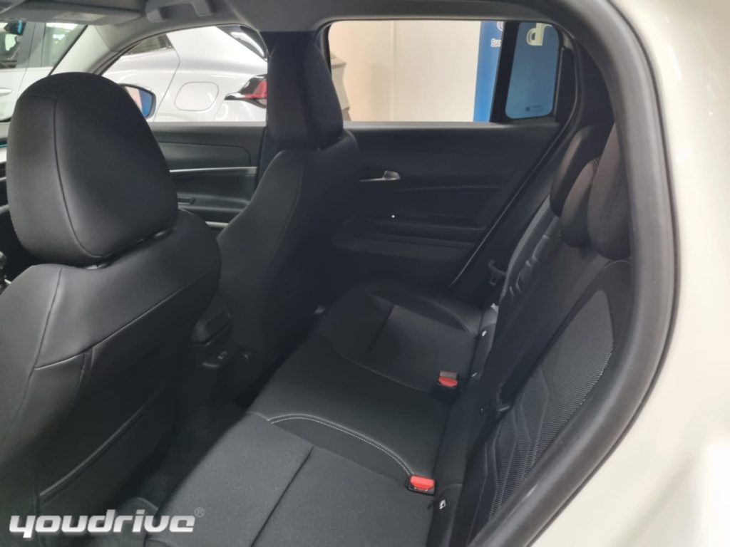 JEEP Avenger / 1.2 Turbo Summit+Navi Pack+Winter Pack KM0 - 8