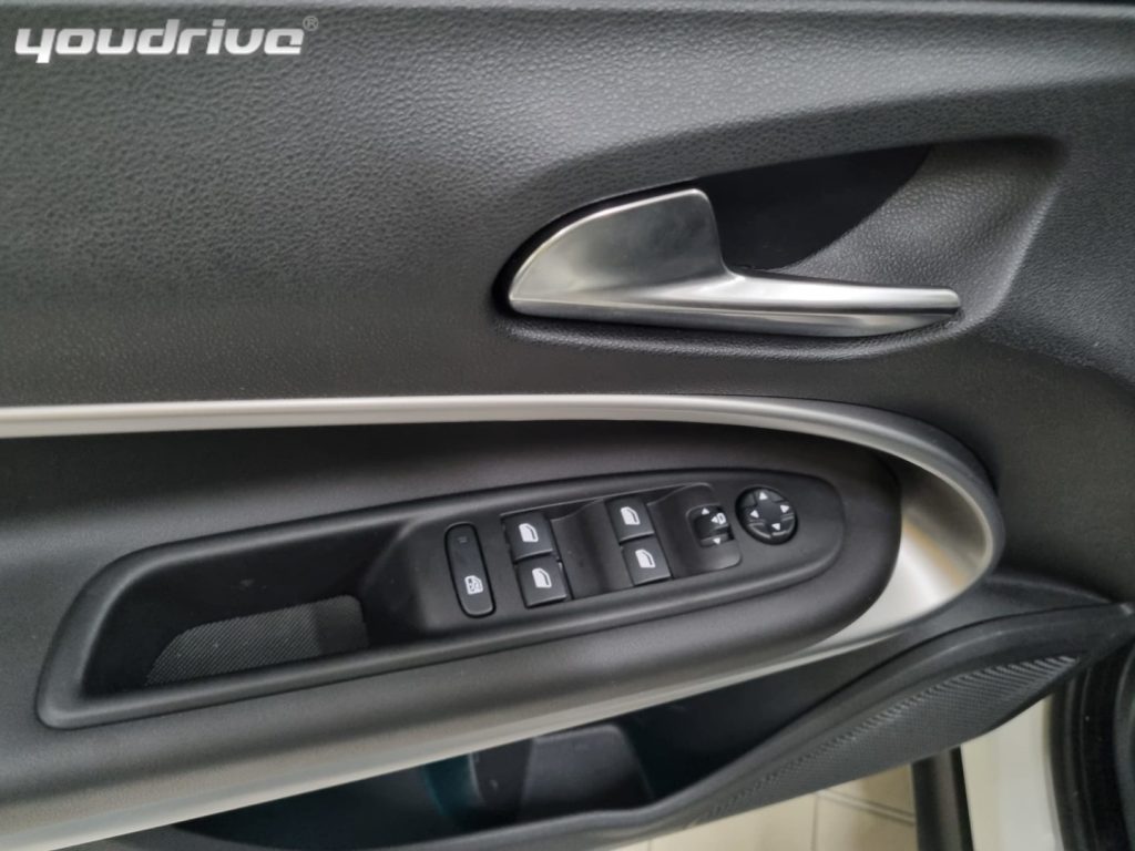 JEEP Avenger / 1.2 Turbo Summit+Navi Pack+Winter Pack KM0 - 16