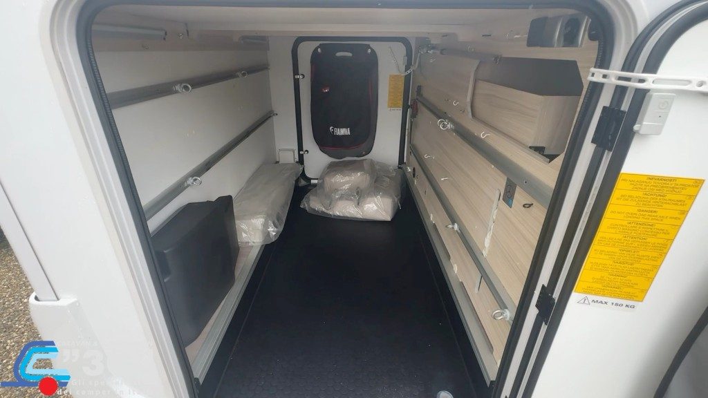 Adria Compact DL Axess