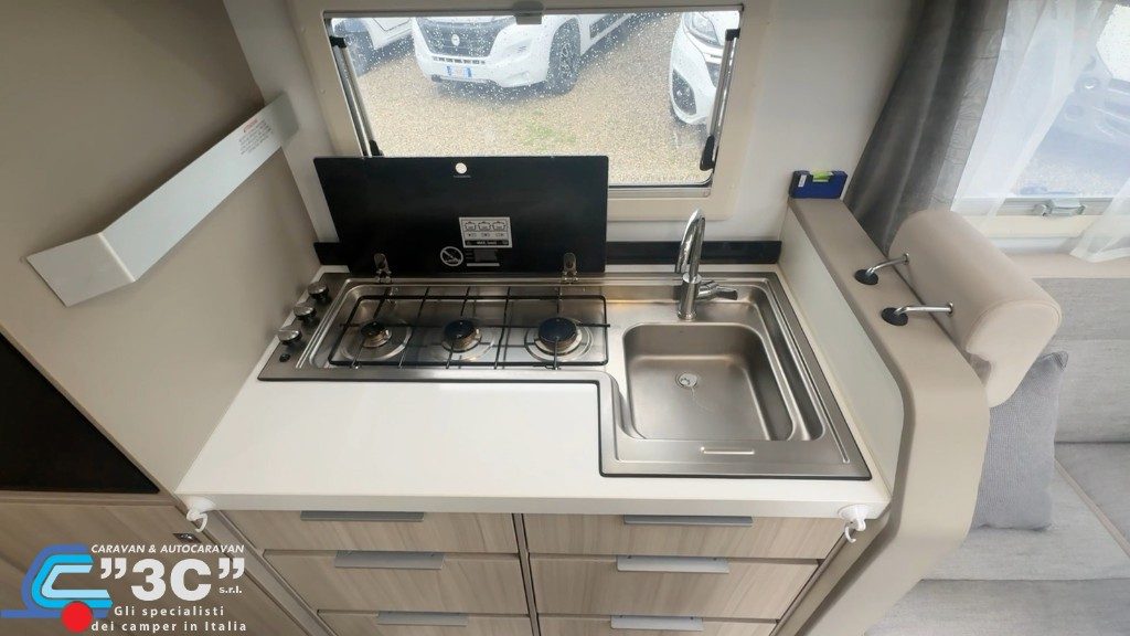 Adria Compact DL Axess
