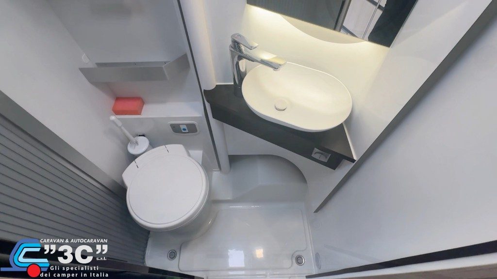 Adria Compact DL Axess