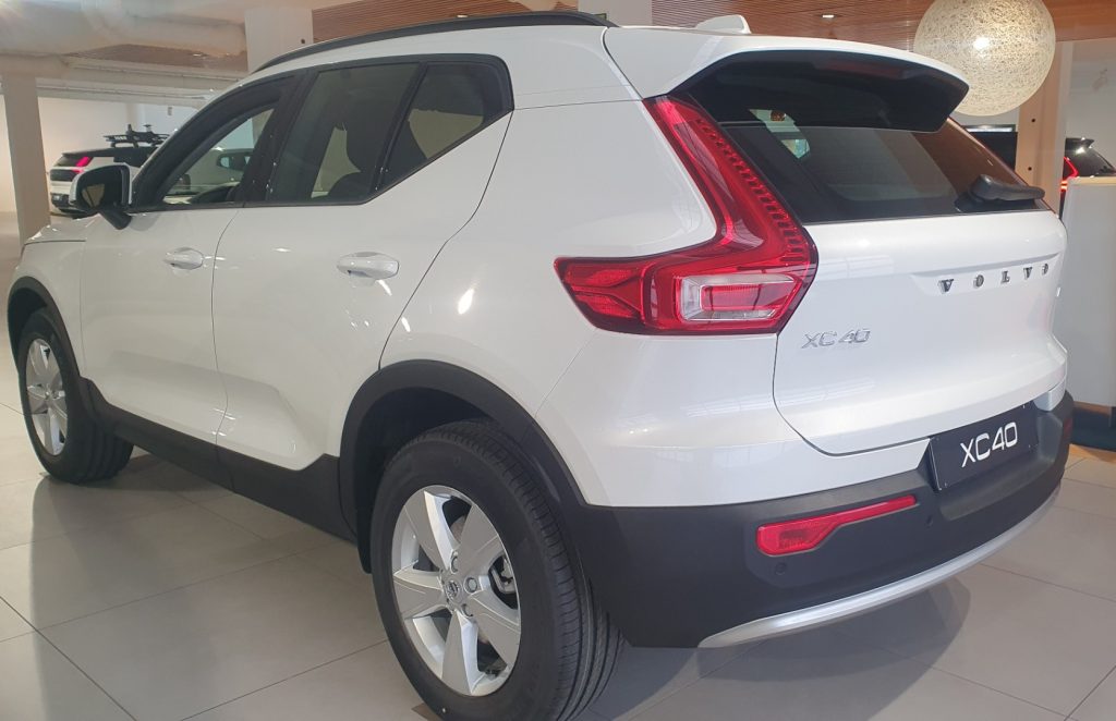VOLVO XC40 B3 automatico Essential - Foto 2