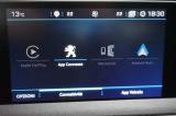 PEUGEOT 3008 13 thumb