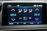 PEUGEOT 3008 12 thumb