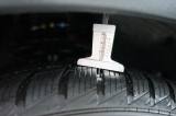 PEUGEOT 3008 61 thumb