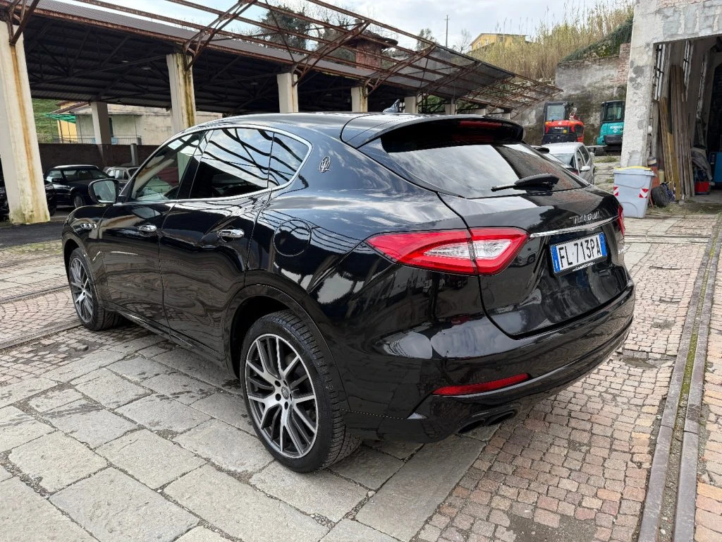 MASERATI Levante V6 Diesel 275 CV AWD - 6