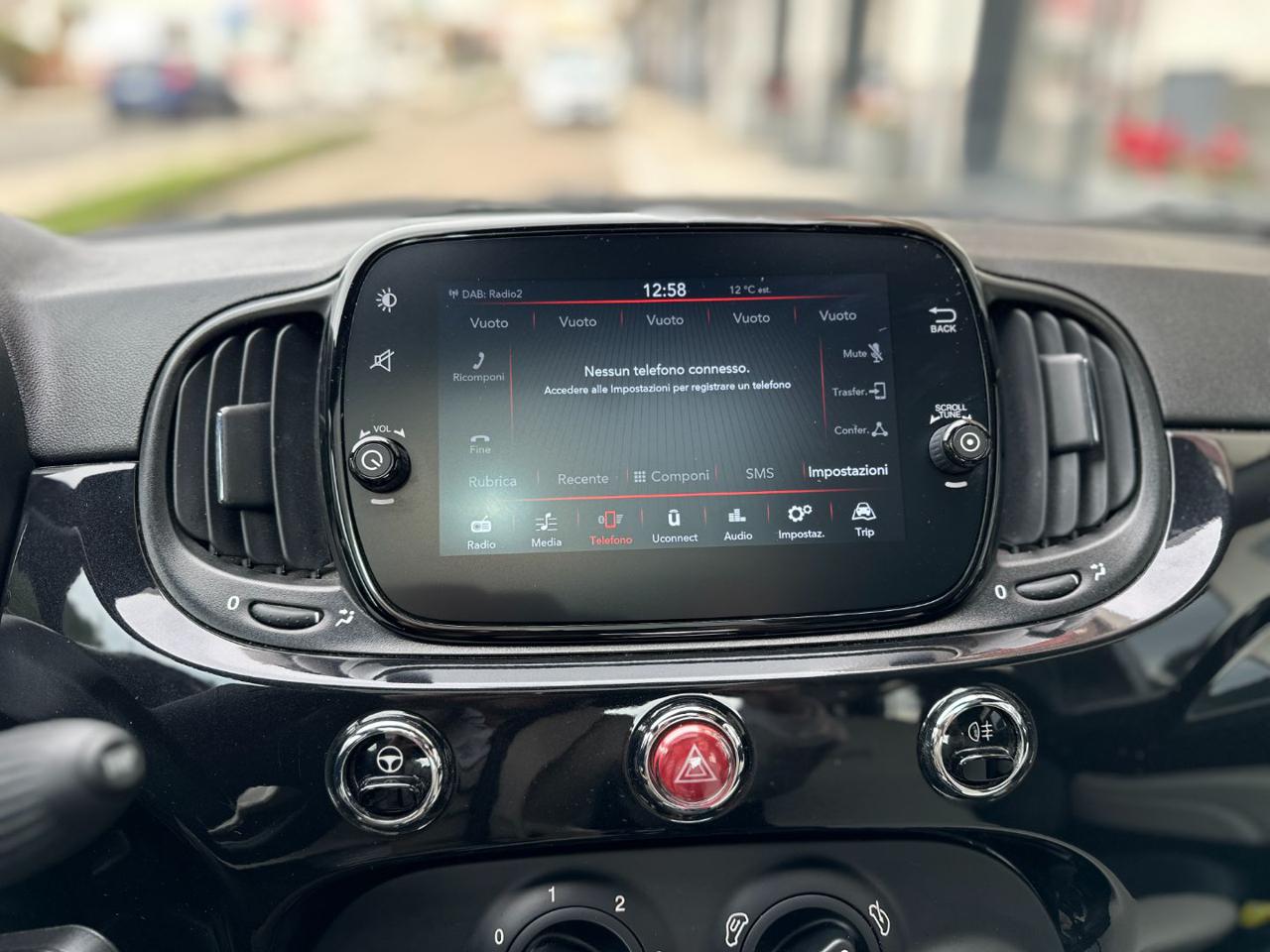 FIAT 500 1.0 Hybrid Dolcevita (Tetto/UConnect/) - 24