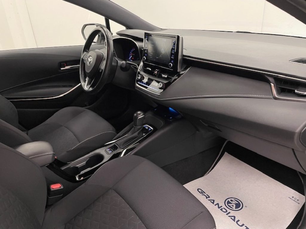 TOYOTA Corolla XII -  1.8h Business cvt - 6