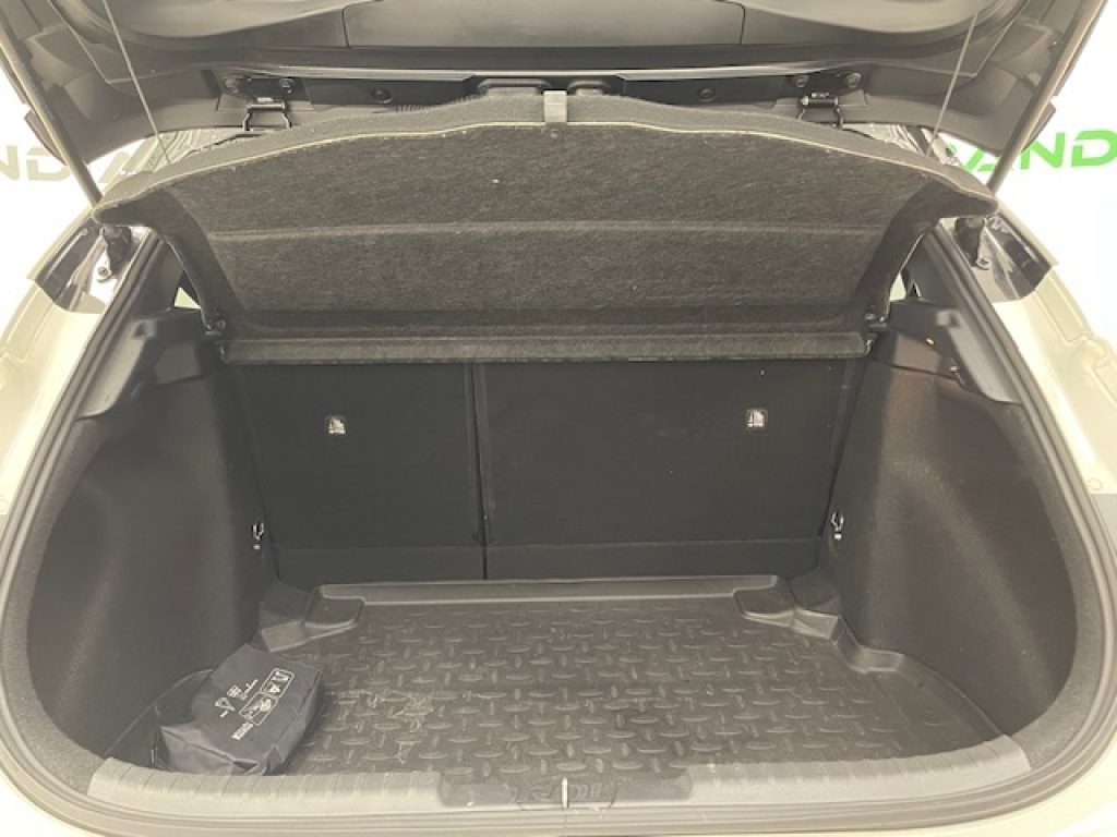 TOYOTA Corolla XII -  1.8h Business cvt - 15