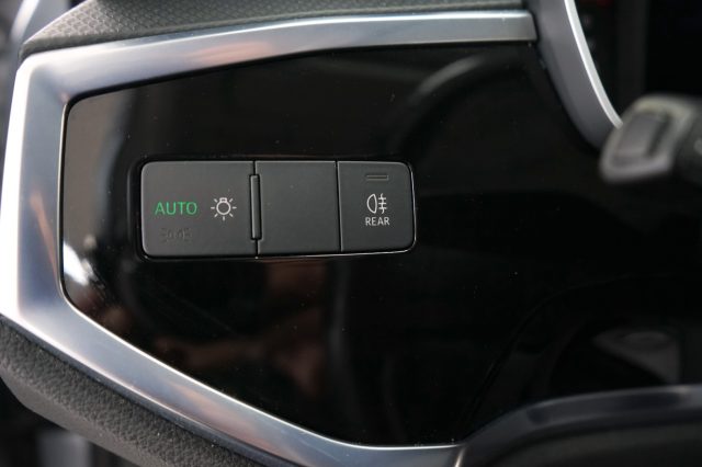 AUDI Q3 50