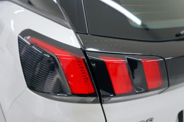 PEUGEOT 3008 32