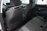 PEUGEOT 3008 38 thumb