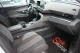 PEUGEOT 3008 6 thumb