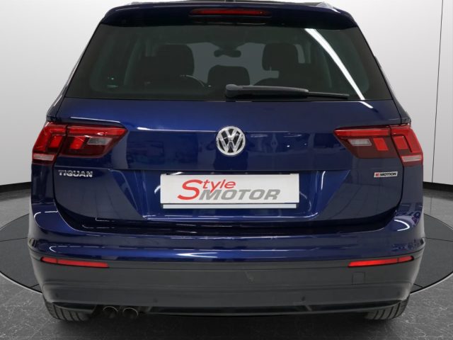 VOLKSWAGEN Tiguan 23
