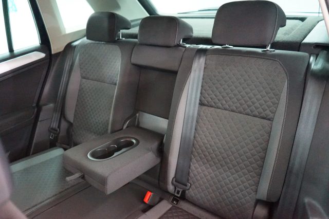 VOLKSWAGEN Tiguan 39