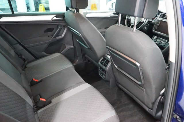 VOLKSWAGEN Tiguan 46