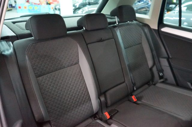 VOLKSWAGEN Tiguan 47