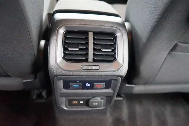 VOLKSWAGEN Tiguan 49