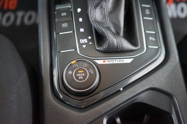 VOLKSWAGEN Tiguan 51