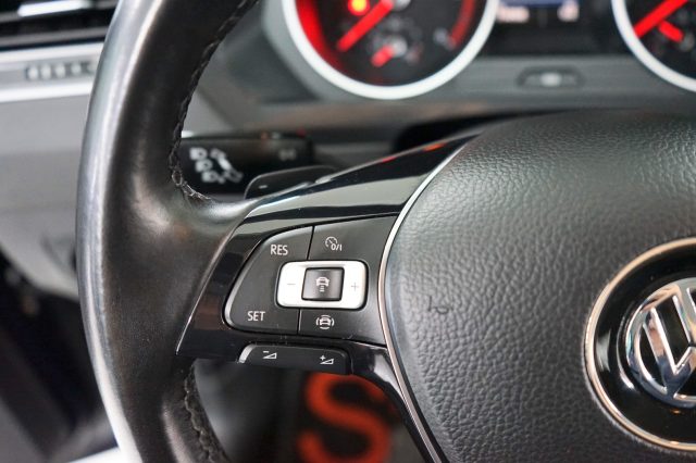 VOLKSWAGEN Tiguan 53