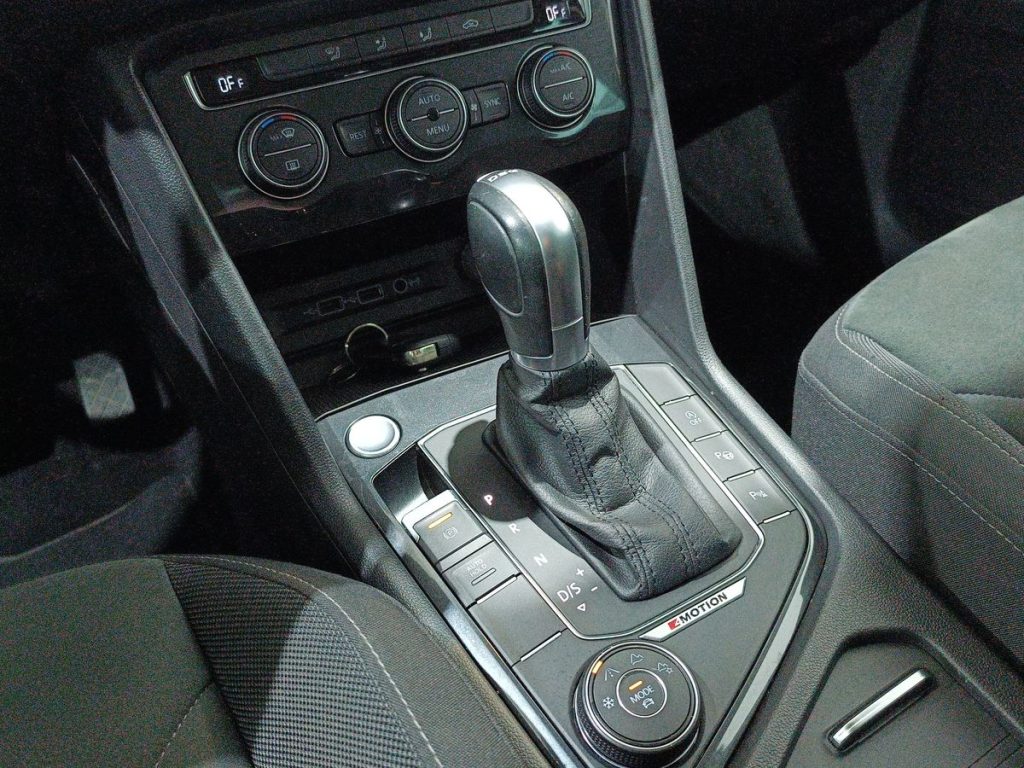 VOLKSWAGEN Tiguan 2.0 TDI 190 CV SCR DSG 4MOTION Advanced BMT - 8