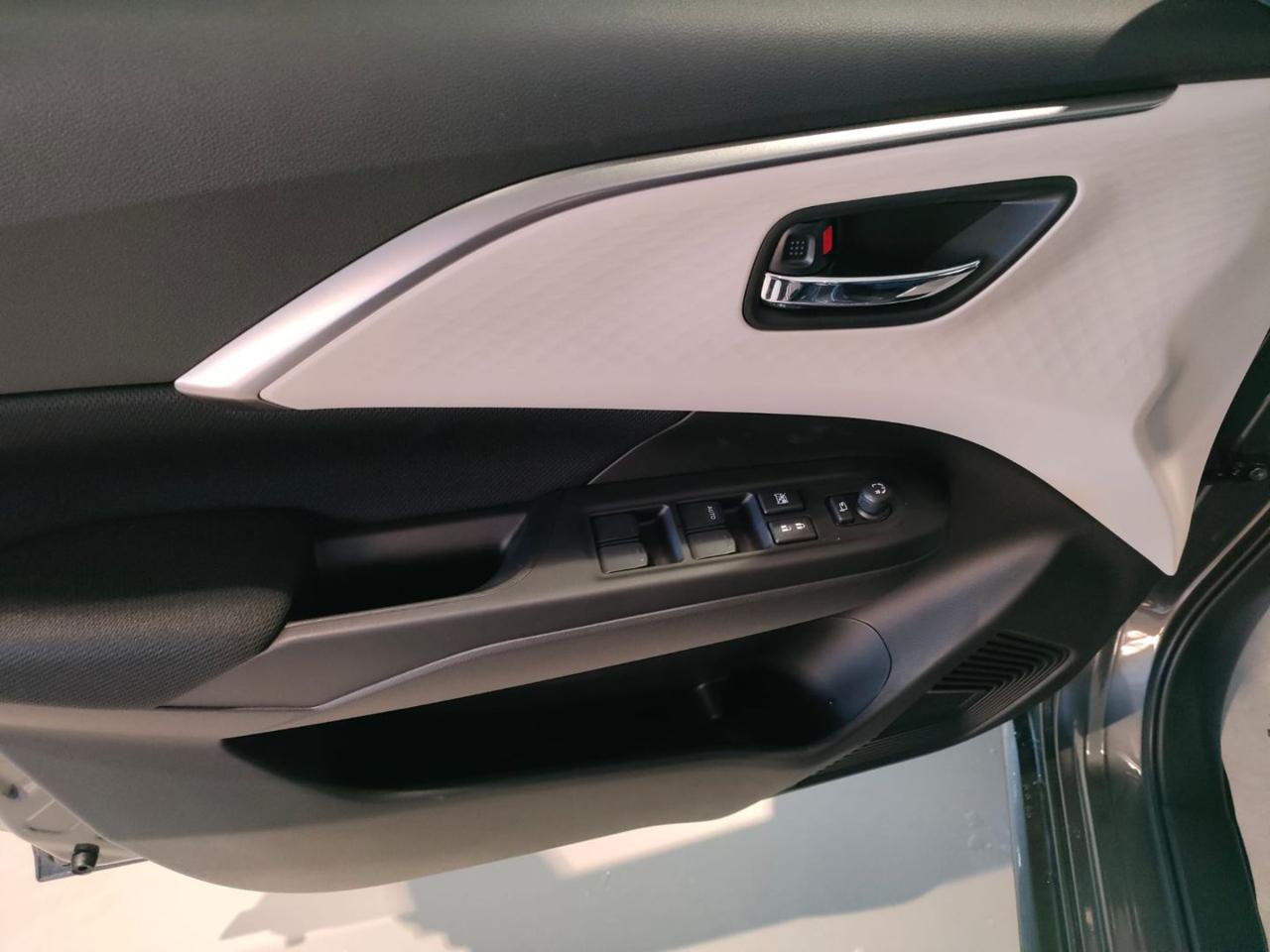 SUZUKI Swift 1.2 Hybrid Top - 11