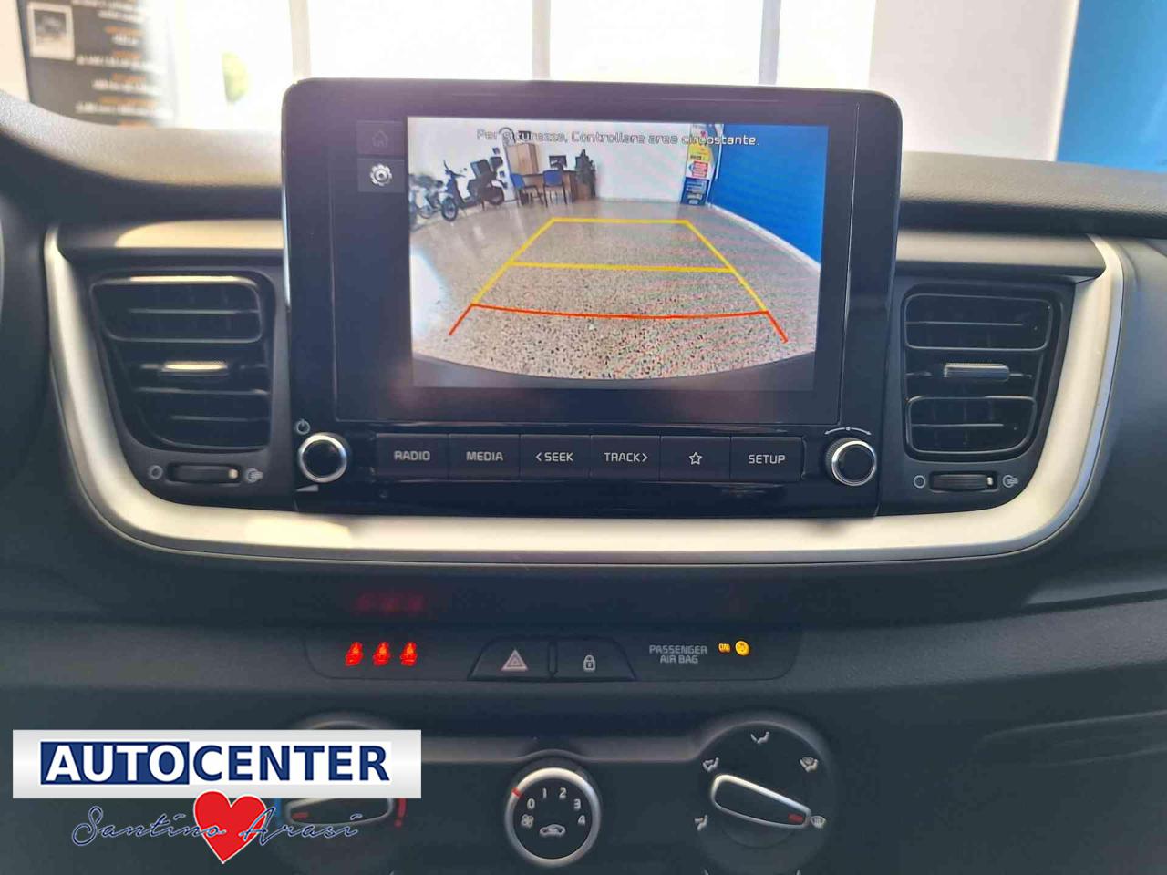 KIA Stonic 1.2 DPI Urban - 10