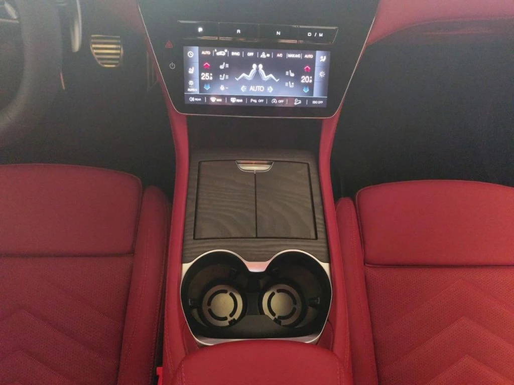 MASERATI Grecale GT Hybrid 250cv - 8