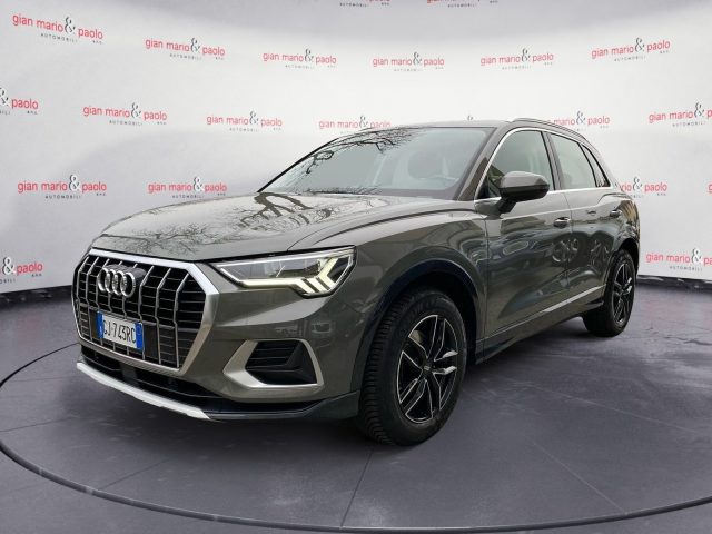 AUDI Q3 Grigio metallizzato