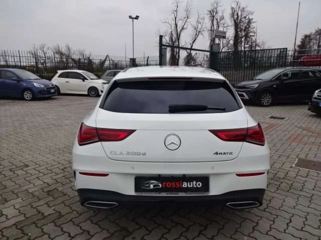 MERCEDES-BENZ CLA 200 Shooting Brake d Premium 4matic auto - 5