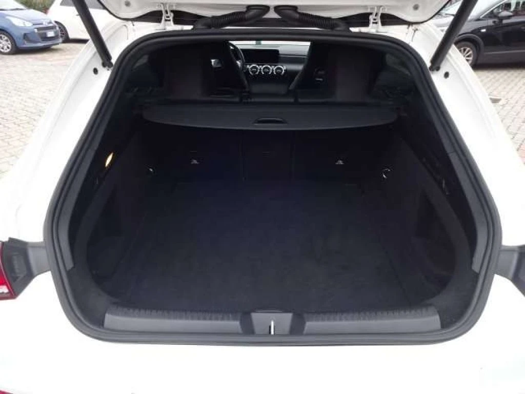 MERCEDES-BENZ CLA 200 Shooting Brake d Premium 4matic auto - 7