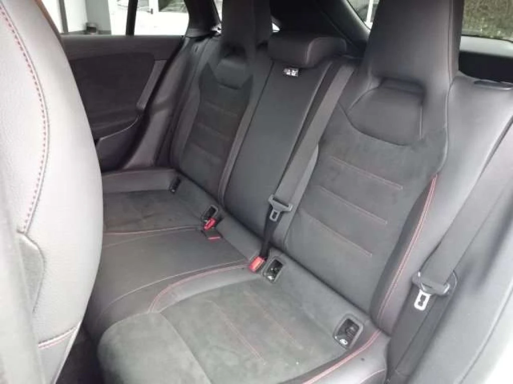 MERCEDES-BENZ CLA 200 Shooting Brake d Premium 4matic auto - 9