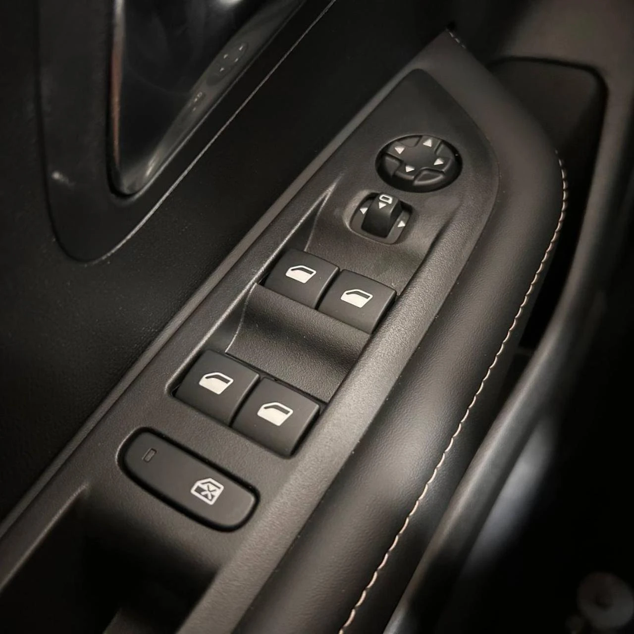 PEUGEOT 208 PureTech 100 Stop&Start 5 porte Allure VISIOPARK 2 - 33