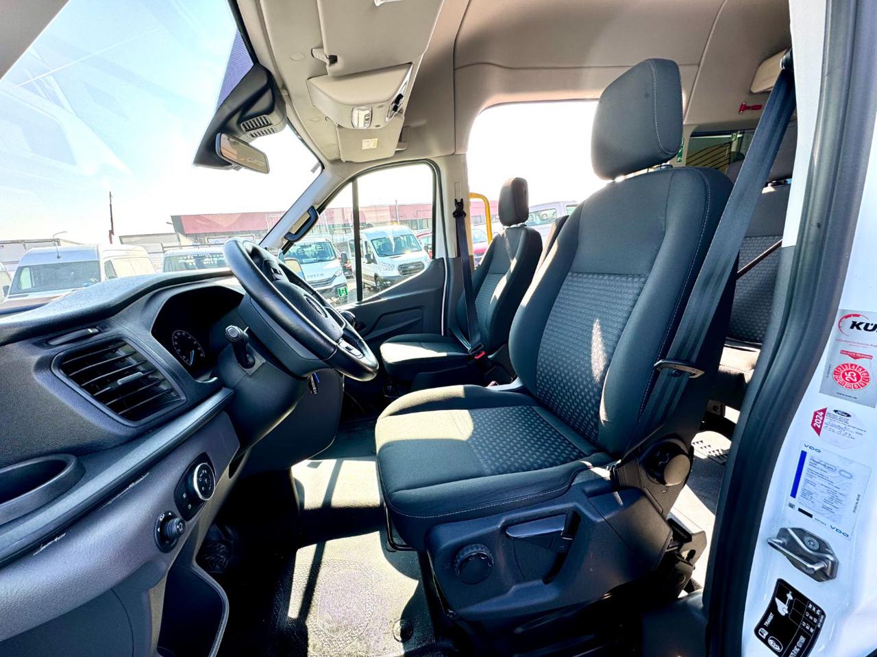 FORD TRANSIT MINIBUS 17 POSTI - 8