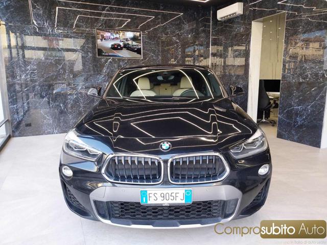 BMW X2 Nero pastello