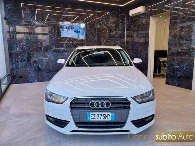 AUDI A4 Bianco pastello