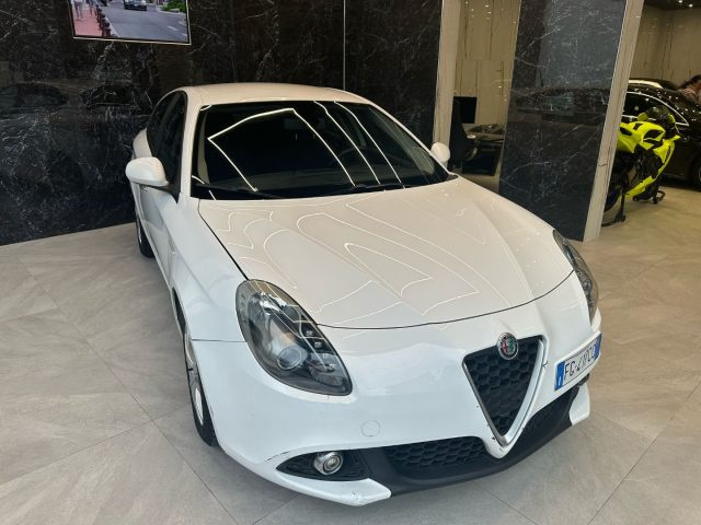 ALFA ROMEO Giulietta Bianco pastello