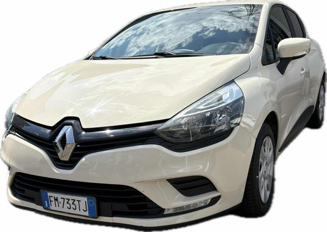 RENAULT Clio Bianco pastello