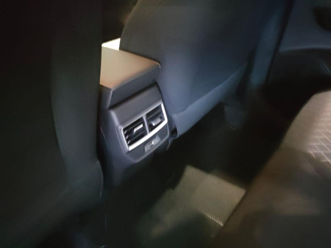 MG ZS Hybrid+ Comfort - 11