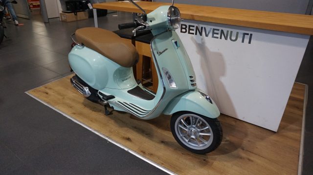 VESPA Primavera 50 4T Verde pastello