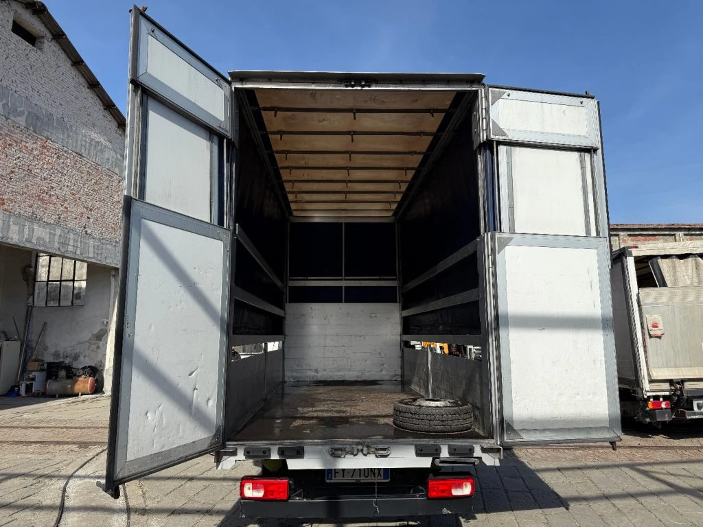 VOLKSWAGEN Crafter CAMBIO AUTOMATICO - 27